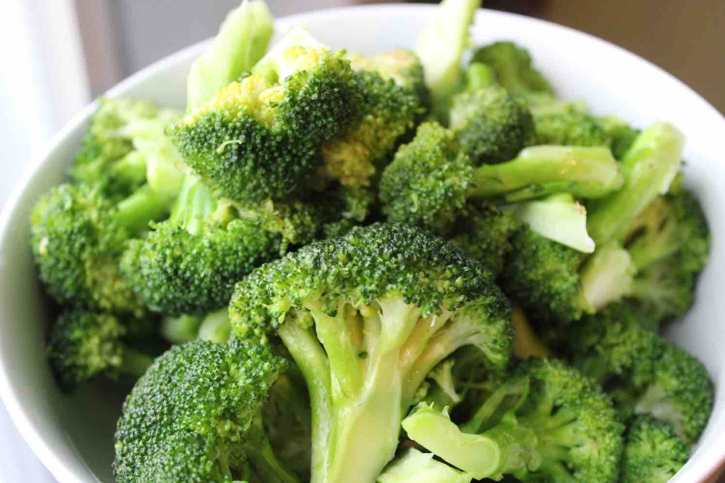 broccoli,Eiwitrijke groente en fruit uit eigen tuin