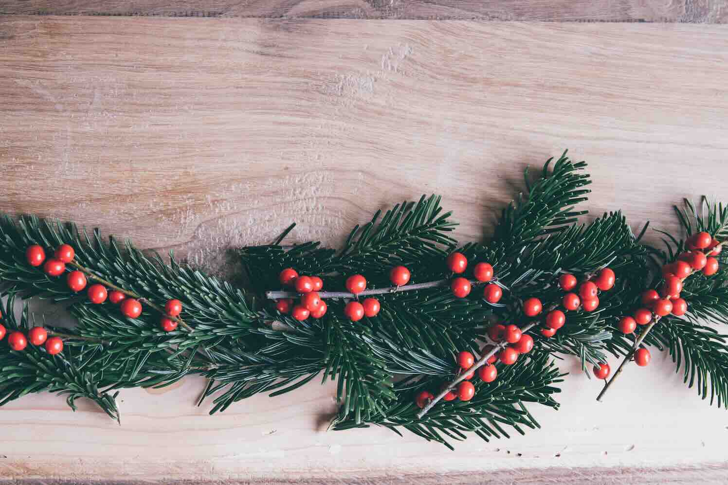 Kerstdecoratie met natuurlijke materialen