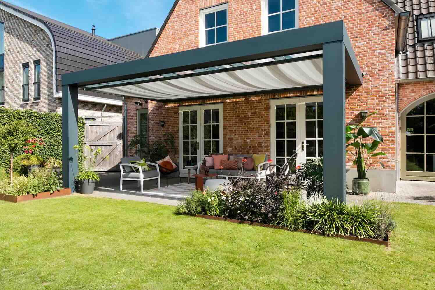 Buitengenieten begint hier: veranda’s en overkappingen in de regio