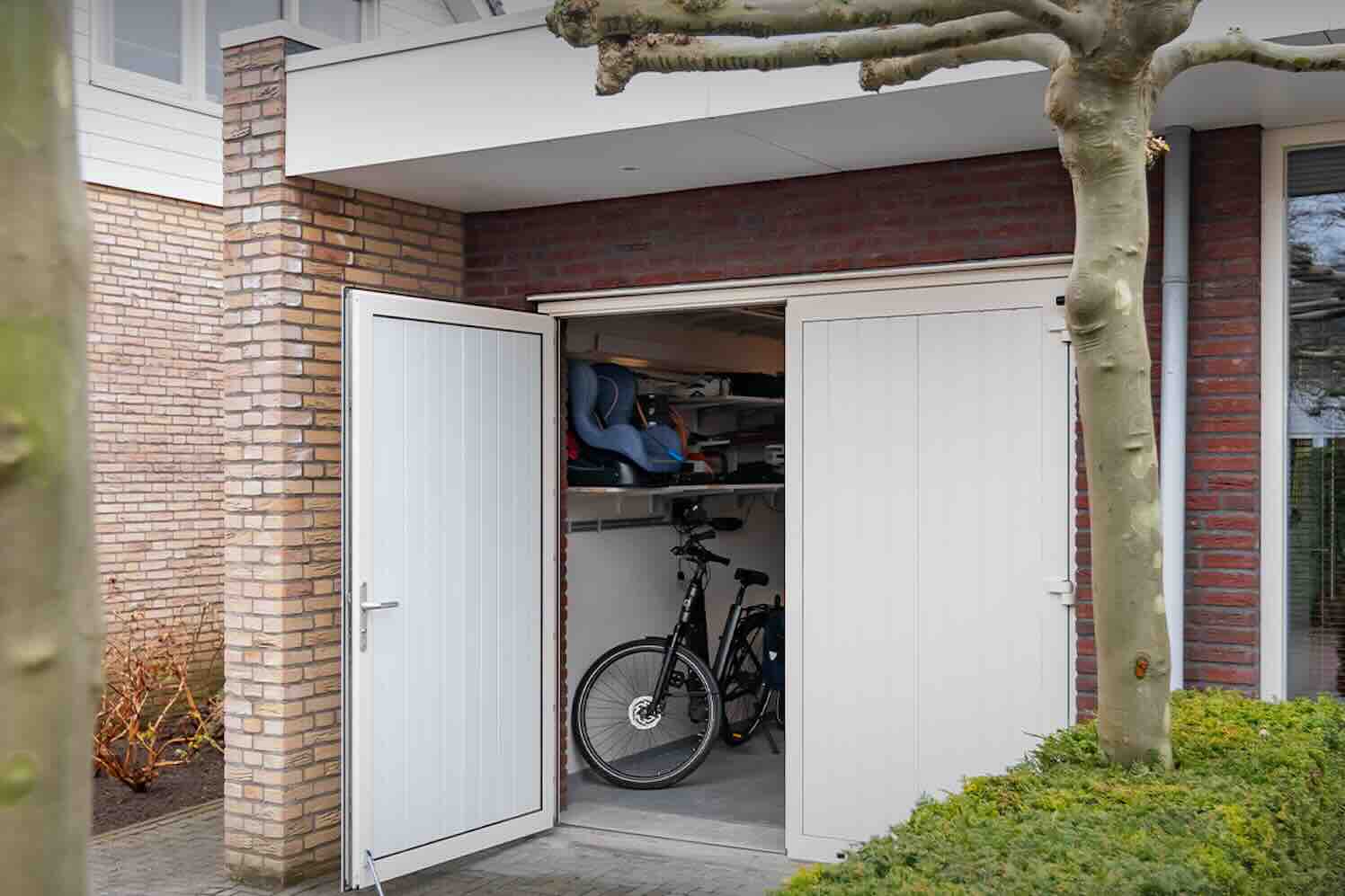 Openslaande garagedeuren en een duurzaam en comfortabel huis