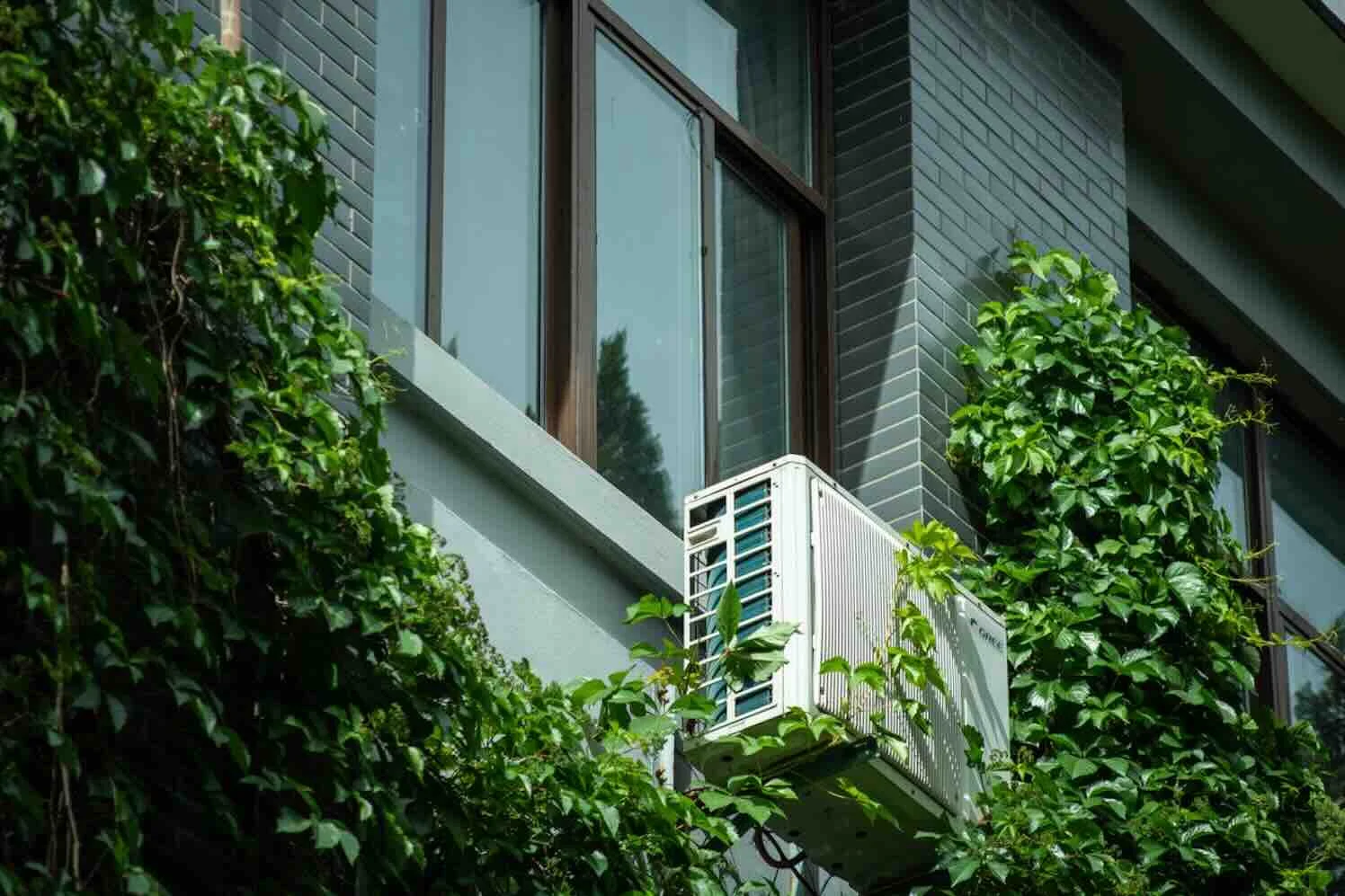 pexels-zfxmql-warmtepomp Een warmtepomp of airco in de tuin? Kies de plek zorgvuldig